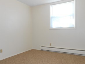 875 26th St-Unit -875-S2 in Marion, IA - Building Photo - Building Photo