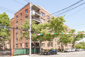 145 Lincoln Avenue in New York, NY - Building Photo - Building Photo