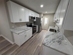 459 W Rosewood Ln in Tavares, FL - Building Photo - Building Photo