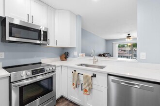 8800 Royal Palm Blvd in Coral Springs, FL - Building Photo - Building Photo