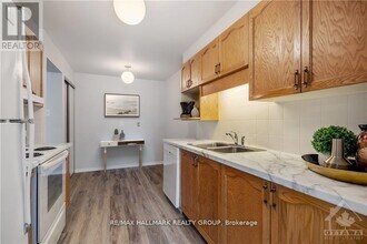 2026 Summerfields Crescent in Ottawa, ON - Building Photo - Building Photo