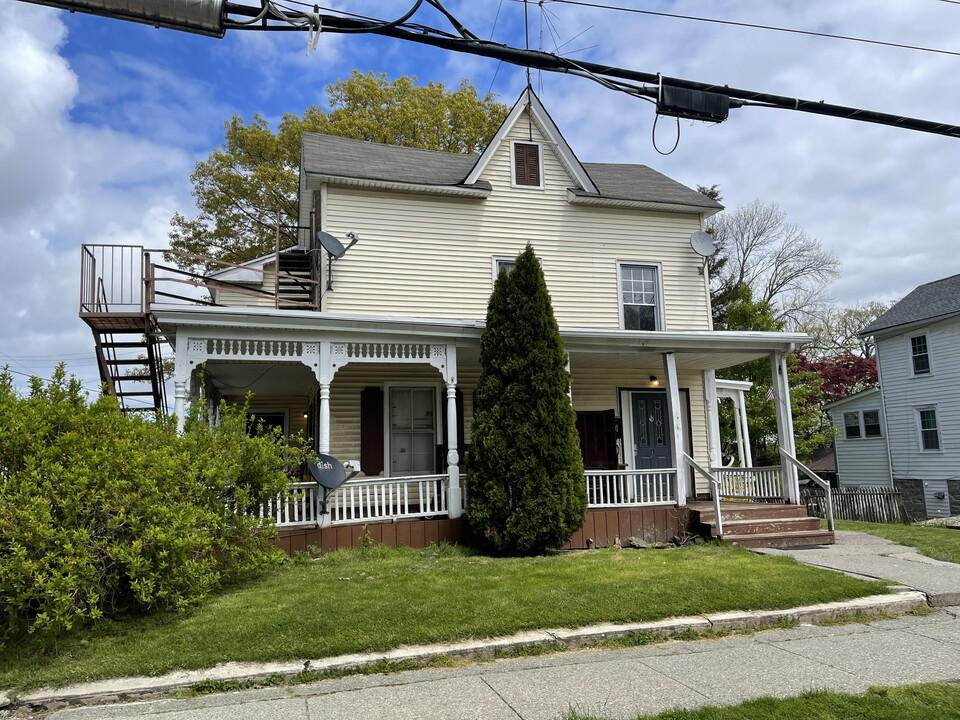 39 Halsted St in Newton, NJ - Building Photo