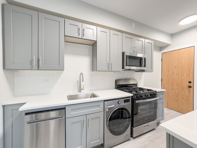 373 Hazel Ave, Unit A3 in Glencoe, IL - Foto de edificio - Building Photo