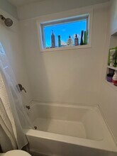 5 Meadow Ln in Salem, NH - Foto de edificio - Building Photo