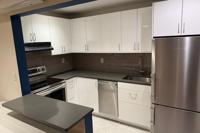 property at 162 W 81st St