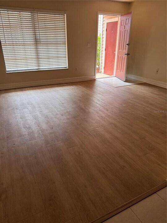 21038 Voyager Blvd in Land O Lakes, FL - Building Photo
