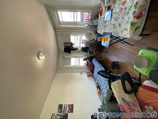 1163 Boylston St