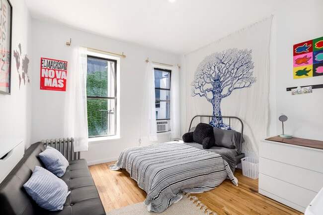 412 E 119th St in New York, NY - Foto de edificio - Building Photo