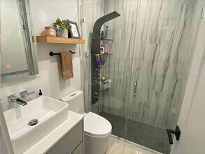 1935 SW 24th Ter in Miami, FL - Building Photo - Building Photo