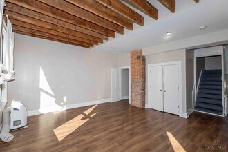 2900 Henshaw Ave in Cincinnati, OH - Building Photo - Building Photo