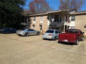 1600 E Murchison St in Palestine, TX - Building Photo - Building Photo