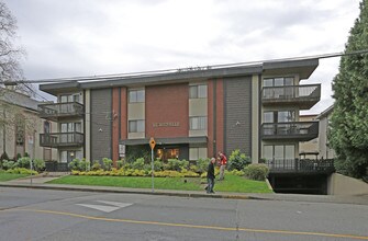 St. Michelle Apartments in New Westminster, BC - Building Photo - Building Photo