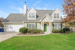 132 Red Oak Ln in Alabaster, AL - Building Photo