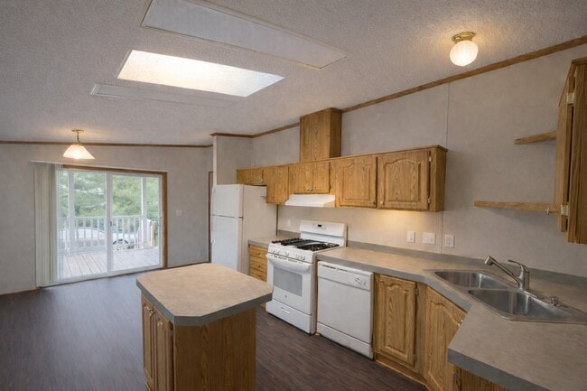 307 Basket Branch in Oxford, MI - Building Photo - Building Photo