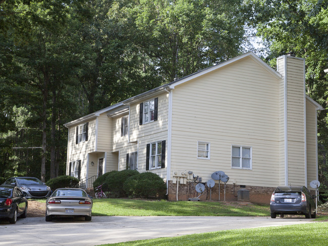 Storm Court Townhouses in Cary, NC - Foto de edificio - Building Photo