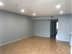 10282 Tujunga Canyon Blvd in Los Angeles, CA - Building Photo - Building Photo