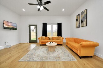 4010 Dreyfus St in Houston, TX - Building Photo - Building Photo