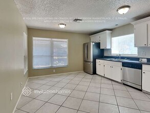 11830 Hickorynut Dr in Tampa, FL - Building Photo - Building Photo