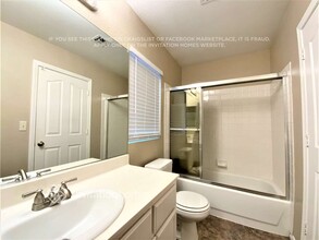 35 Fox Trace Ct in Henderson, NV - Building Photo - Building Photo