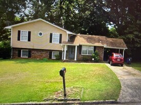 5279 14th St NE in Atlanta, GA - Building Photo