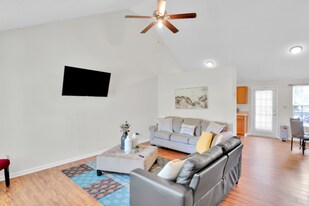 1216 Eagle Ridge Dr in Charlotte, NC - Building Photo