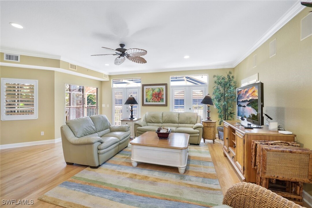 1283 Rainbow Ct in Naples, FL - Building Photo