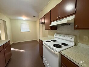 2505 Pollard Rd in Daphne, AL - Building Photo - Building Photo