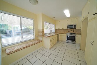 27767 Crookshank Dr in Santa Clarita, CA - Building Photo - Building Photo