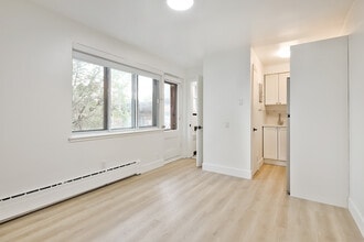 1675 Rachel Rue E in Montréal, QC - Building Photo - Building Photo