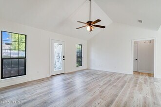 147 Oak Crest Dr in Lafayette, LA - Building Photo - Building Photo