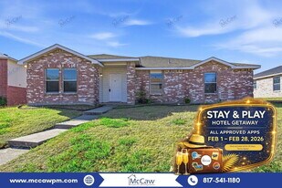 2543 Barksdale Dr in Rockwall, TX - Building Photo