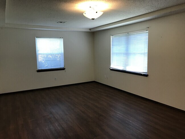 716 Royal Ave in Midwest City, OK - Building Photo - Building Photo