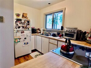 5 Reservoir St in Bethel, CT - Building Photo - Building Photo