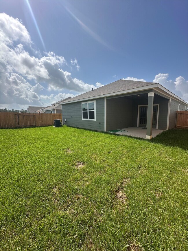16449 Blossom Grv Dr in Conroe, TX - Building Photo - Building Photo