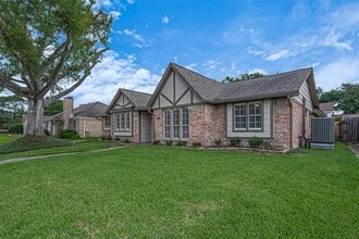 14911 Sun Harbor Dr in Houston, TX - Building Photo - Building Photo