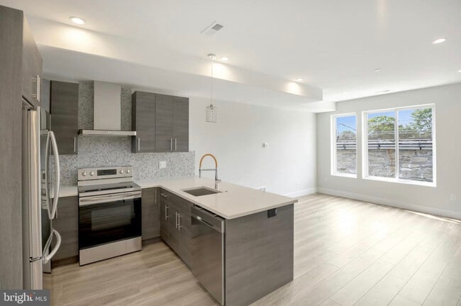 1517 N 9th St, Unit Unit2 in Philadelphia, PA - Foto de edificio - Building Photo