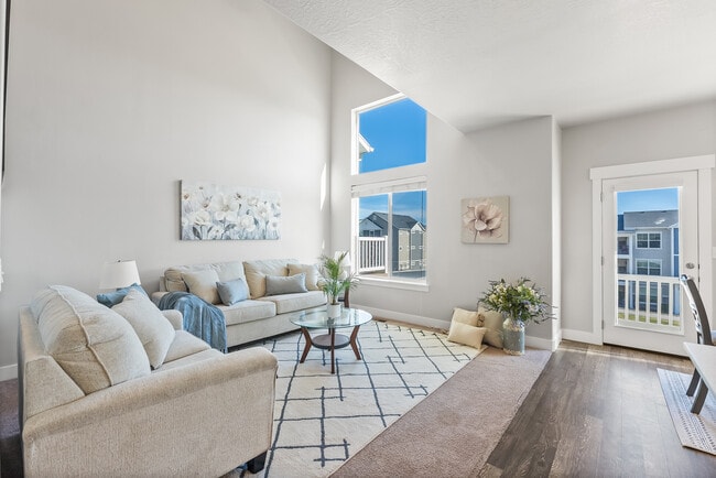 property at 14549 S Juniper Shade Dr