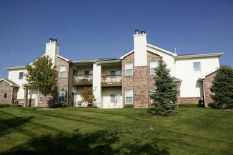 Crown Park by Broadmoor in Omaha, NE - Foto de edificio - Building Photo