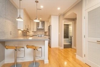 542 Dorchester Ave, Unit 302 in Boston, MA - Building Photo - Building Photo