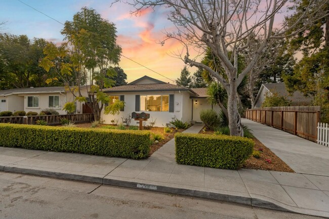 property at 54 Annie Laurie Ave
