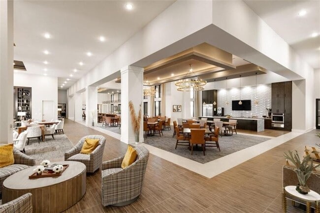 1927 Powers Ferry Rd in Atlanta, GA - Building Photo - Building Photo