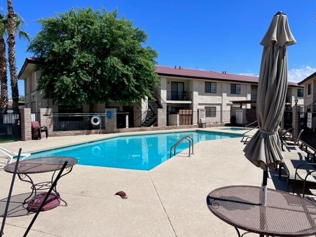 1190 Ramar Rd in Bullhead City, AZ - Building Photo - Building Photo