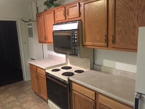 1575 Riverside Dr in Laramie, WY - Building Photo - Building Photo