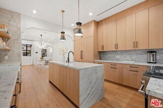 521 N Formosa Ave in Los Angeles, CA - Building Photo - Building Photo