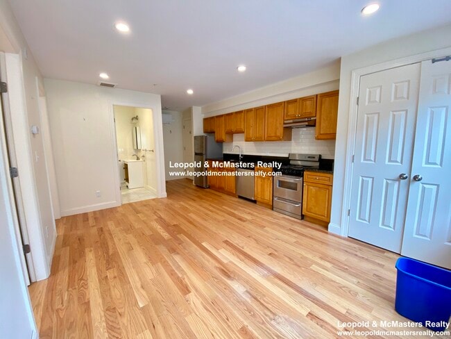 380 Harvard St, Unit 3