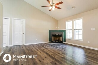 1491 Smokey Mountain Dr in Zebulon, NC - Foto de edificio - Building Photo