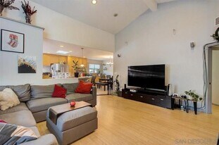 5038 Savannah St in San Diego, CA - Building Photo