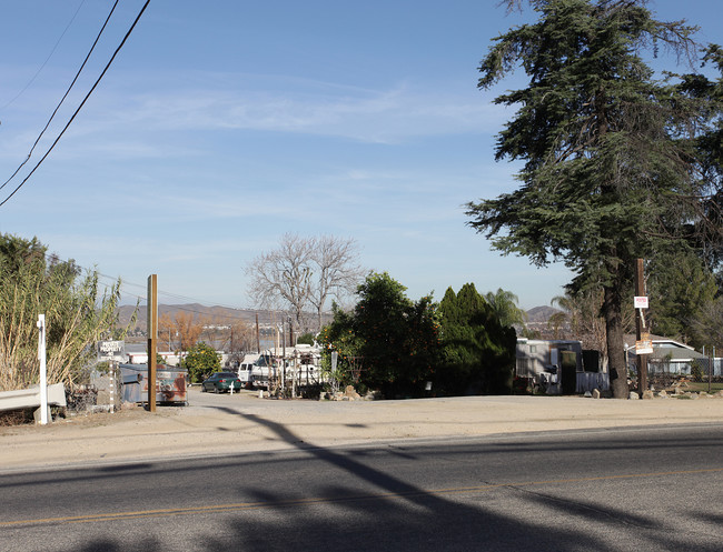 17650 Grand Ave in Lake Elsinore, CA - Building Photo - Building Photo