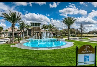 32848 Sand Creek Dr in Wesley Chapel, FL - Building Photo - Building Photo