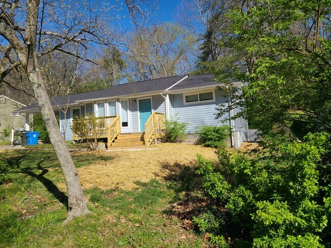 3746 Occonechee Trail in Chattanooga, TN - Building Photo - Building Photo